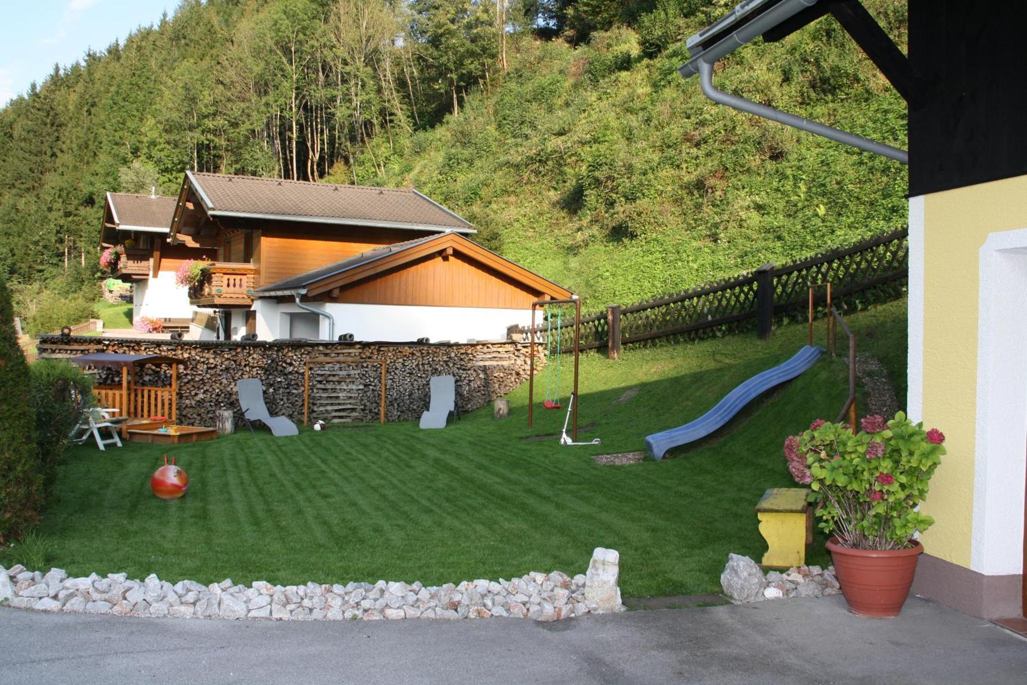 Ferienhaus Christine Taxenbach Εξωτερικό φωτογραφία